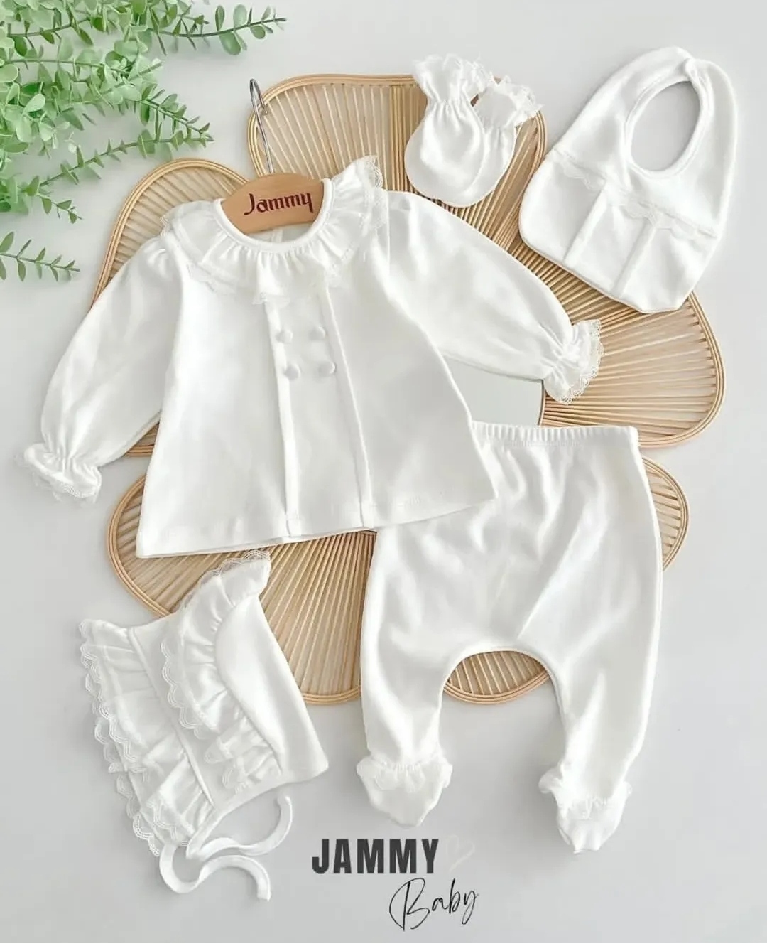 ست نوزادی لوکس سفید کلاه ان دو طب کد ۳۳۰